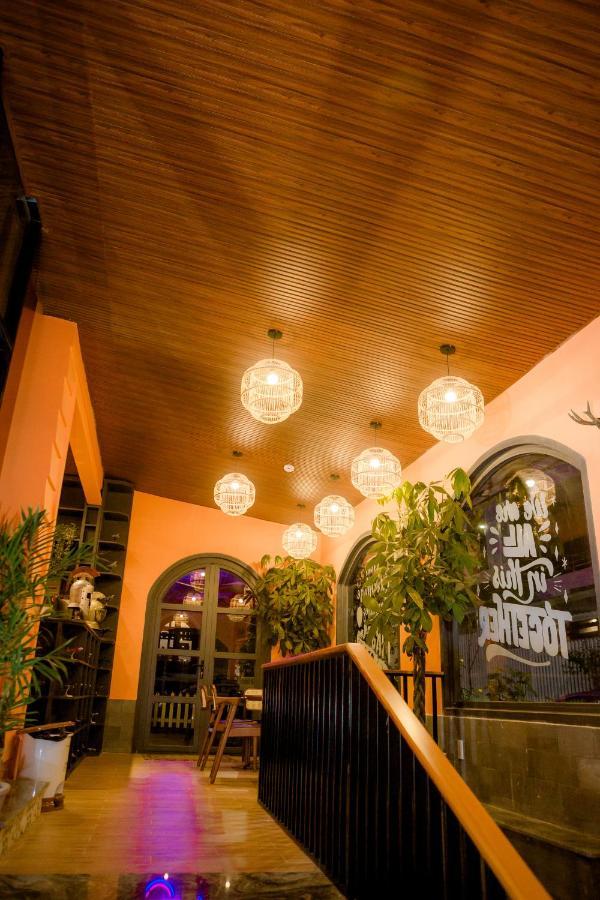 Steed Hotel Да Лат Екстериор снимка